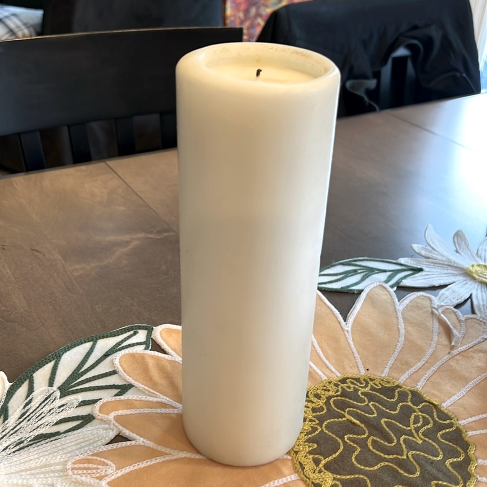 FENOMEN White Pillar Candle